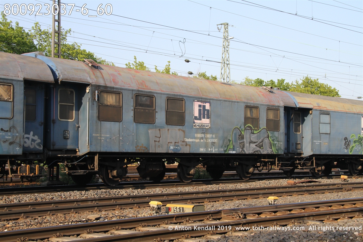 800923037-6_60.JPG